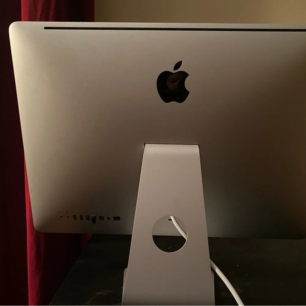 Apple Monitor